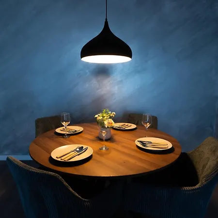 Soni Luxury 288 Plaza With Free Private Parking & Self Check-in